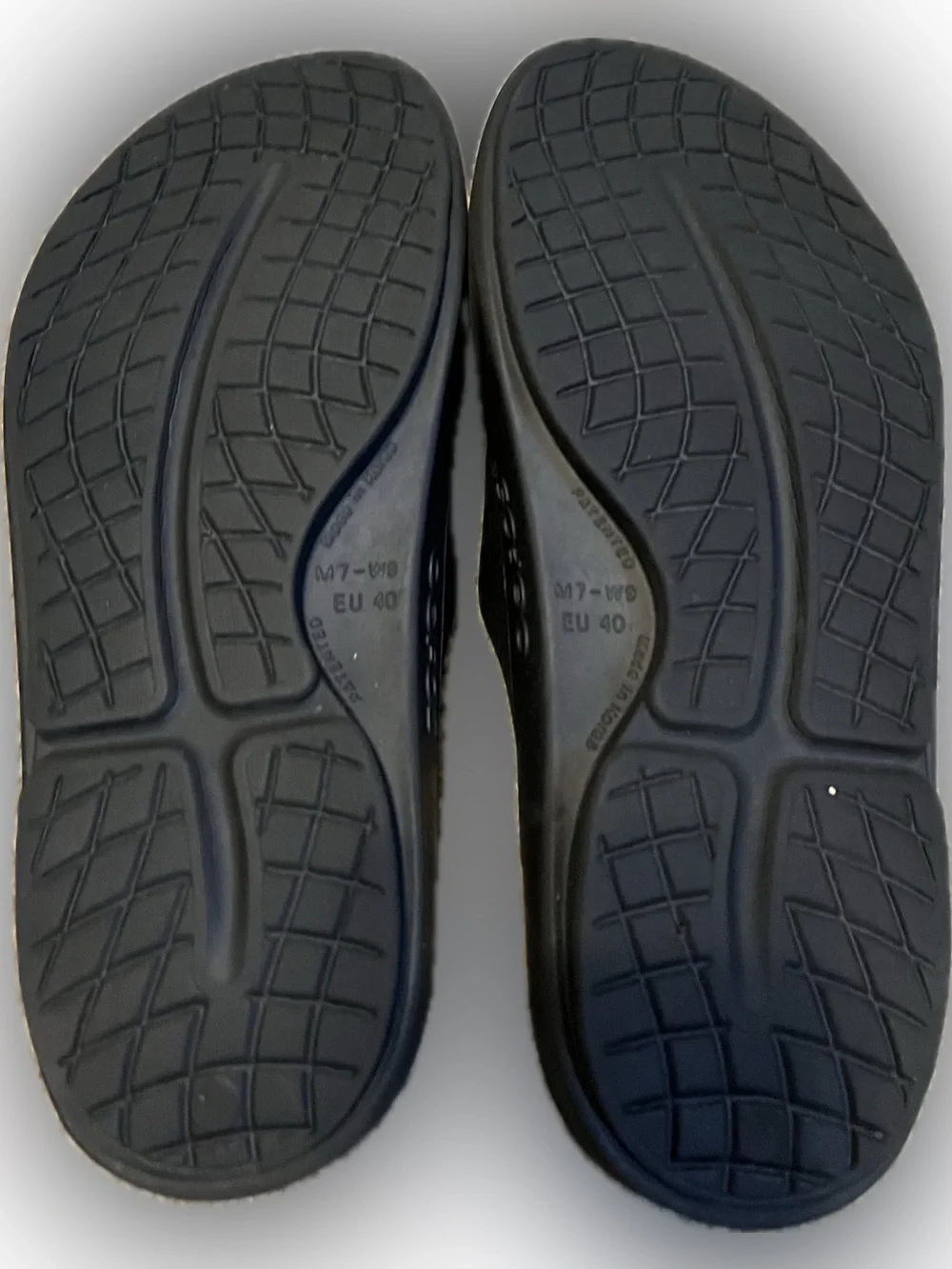 OOFOS Men's Black Slide Recovery Sandal